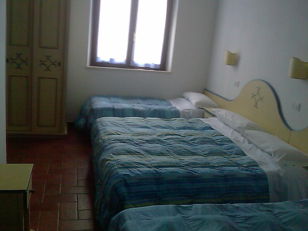 Ostello Victor Center Assisi Kamer foto