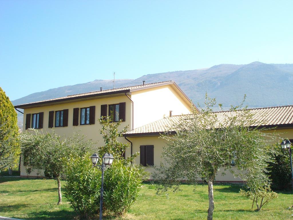 Ostello Victor Center Assisi Buitenkant foto